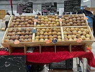 デザフェスで“糸引きマフィン”販売の焼き菓子店、営業停止を公表「なんとお詫びすればいいかわかりません」