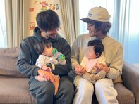 斉藤慶太、双子の兄・祥太＆娘らとのクリスマス会ショット公開！ 「娘ちゃん達も双子に見える」