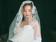井戸田潤の19歳年下妻・蜂谷晏海、ウエディングドレス＆和装の結婚式ショット！ 「綺麗すぎる」「幸せそうな２人」