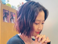 河北麻友子、ピンクヘアへのイメチェンショットに「似合いすぎてる」「新鮮で可愛い」と絶賛の声