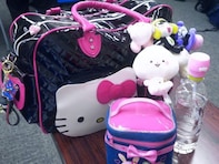 あの、個性的なかばんを大公開し「コンビニのレジ袋じゃない！w」「あのちゃんがつまってる」と反響！