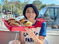 高嶋ちさ子、“大谷選手が大好き”LAのバーガー店訪問！ 「美味しそう」「大谷クンのことなんか聞けました？」