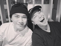 TAKAHIRO、“弟”の誕生日を祝福！ ツーショットに「最高で最強」「顔面偏差値高すぎて世界遺産級」の声
