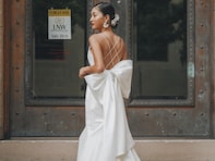 みちょぱ、美背中まぶしいウエディングフォトを披露！ 「トップモデルさんが花嫁に」「幸せオーラ眩しいです」