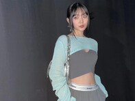 「スタイルよすぎ」鈴木愛理、ほっそりウエスト際立つガルアワオフショット披露！ 「目が釘付け」