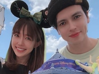川崎希、イケメンモデル夫と「ひさびさの」ディズニーランドを堪能！ 「シーにするか迷ったけど」