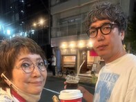 森山良子、娘婿・おぎやはぎ小木とのデートショットが話題に！ 「素敵なカップルですね」「お肌綺麗」