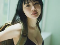 一級建築士試験合格の美人YouTuber、美乳あらわなグラビアショット公開！ デジタル写真集が発売中