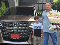 「トヨタボロ儲け」与沢翼氏、タイで2000万円超え高級車を購入！ 「まるで家の中だ!!」「凄い！」