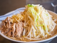 おいしいと思う東京都内の「ラーメン二郎」ランキング！ 2位「池袋東口店」、1位は？