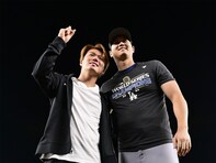 世界一の大谷翔平＆山本由伸、ツーショットに「日本最高のコンビ」「笑顔がステキですね」の声！