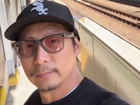 黒木啓司、変装なしで電車に乗るレアショット公開！ 「20代以来の原宿駅なんじゃないかってくらい来てなかった」