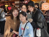 桐谷美玲が代官山TSUTAYAに！ プライベートショットに「私服かわいい」「ニット帽似合いすぎ」などの声