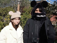 「親2人が全力」高城亜樹、イケメン夫とのディズニーショット公開！ 「お二人とも可愛い」と絶賛の声