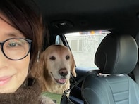 「飼い主さんに似るとはこの事」石田ゆり子、愛犬とのオフショットを公開！ 「いつ見てもかわいらしい」