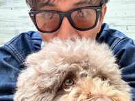 木村拓哉、愛犬“ルン”とのツーショットを公開！ 「アムは、二度寝してボイコット……」