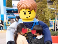 安田美沙子、「LEGO LAND」を子どもたちと満喫！ 「キャラクターの存在感」「楽しそうだし、おいしそう」