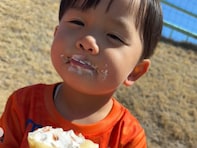 「顔ちっちゃーい」池田エライザ、超ミニ丈から美脚を大胆披露！ 「釘付け」「かっこよくてオシャレ」