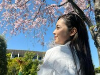 「誇らしい」元フジ人気アナ、母校の学校新聞に掲載！ 最新ショットも公開で「抱き締めたいわあ」の声！