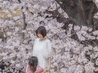 「幸せいっぱいでしかない」篠田麻里子、娘との親子ショット公開！ 「全部かわいい」「相変わらずきれい」