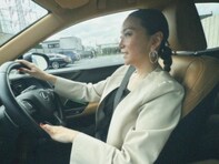「レクサスやん！」鈴木奈々、加藤茶の妻が高級車を運転する姿を公開！ 「横顔、更に美人度増し増しですね」
