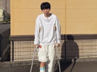 「何が起きた！？」人気YouTuber、痛々しい姿に心配の声殺到「ここまでだったとは…」「お大事に」