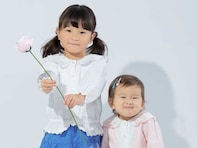 「こんな可愛い天使」ののちゃん、“母の日”姉妹ショット公開「大きくなったね」「ニコニコ顔が可愛すぎる」