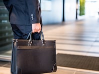 利用者増加はもはや既定路線？ 退職代行サービスが「当たり前」になった未来の日本で起きること