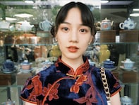 「綺麗すぎる」のん、“旅の思い出”チャイナドレスの美しい姿を披露「ほんと素敵なセンス」「よくお似合い」