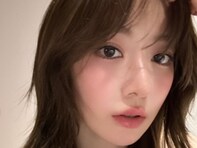 「完璧すぎて言葉出ない」宮脇咲良、キャミ姿のプライベート？ ショット公開「綺麗で可愛くて最高かよ」