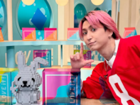 Snow Manの「好きなメンバー」ランキング！ 2位「佐久間大介」、1位は？