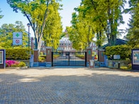 私立大学群「成成明学」の中で最もお金持ちなイメージがある大学ランキング！ 2位「成蹊大学」、1位は？