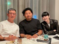 「ガッキーの笑顔かわいい」稲垣啓太、美人妻&義父とのスリーショット公開！ 「大好きなご夫婦」