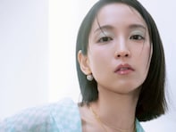 「国宝級の美しさ」吉岡里帆、美しいモデルショットを公開！ 「凝視できません」「お姫様みたい」