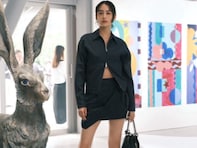 「足！綺麗すぎるのよ!www」山本美月、圧巻の美脚を披露「スタイルえぐっ」「ウサギより脚細くね〜」