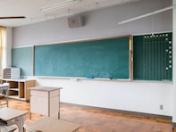 夏休み、学校の先生は何してる？ 長期休暇中も「ほぼ毎日出勤」のワケ【現役教師に聞いた】