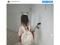 「ついに学校に通い始めたベビ子さん」吉川ひなの、成長した娘の姿を披露「通学コーデかわいすぎる」