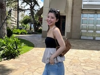 堂安律の美人妻、圧巻スタイルのノースリーブコーデ披露！ 美デコルテ際立つショットに称賛の声