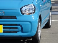 「女性が乗っていたら似合う」と思うマツダの車ランキング！2位「キャロル」、1位は？