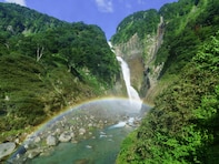 夏に行きたい「富山県の避暑観光地」ランキング！ 「称名滝」などを抑えた圧倒的1位は？