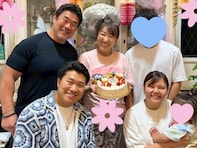 「心霊写真じゃありません」北斗晶、誕生日家族ショットを釈明「ビックリ」「何度もみちゃいました」