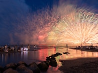 ロケーションが最高だと思う「関東の花火大会」ランキング！ 「鎌倉花火大会」を14票差で抑えた1位は？