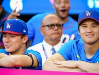 「エースなのに愛されキャラ」山本由伸、大谷翔平からの“いじられ画像”を公開！ 「集合写真ワロタ」