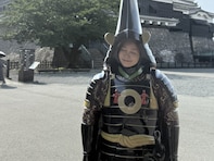 YOASOBI・幾田りら、熊本城で“武将”姿を披露「違和感ないくらい似合ってる」「こんな可愛い武将がいるとはw」