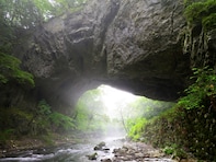 夏に行きたい「広島県の避暑観光地」ランキング！ 2位「帝釈峡」を抑えた1位は？