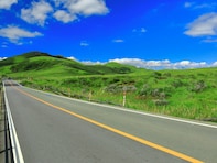 夏に行きたい「熊本県の絶景ドライブスポット」ランキング！ 2位「南阿蘇グリーンロード」、圧倒的1位は？