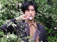 「儚げで守ってあげたくなる」目黒蓮、花をまとうモデルショット公開！ 「かわいい笑顔にキュン」