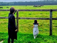 DAIGO、家族旅行で娘＆息子の成長した姿を公開「小さいのにオーラがすごい」「娘ちゃんの後ろ姿がママ似」