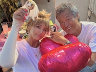 「出逢いから結婚まで10日」梅宮アンナ、イケメン夫との顔出しショット公開「梅宮辰夫さんに似てますね」