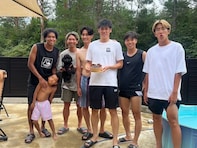 「愛されてますねえ笑」イケメンサッカー選手らが同僚を祝福「イジられる先輩」「活躍楽しみにしてます」